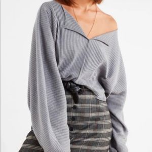 UO Cropped Longsleeve